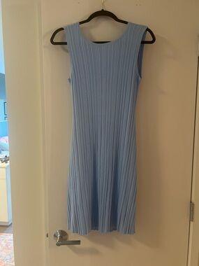 Light Blue Sleeveless Pleated Knit Dress